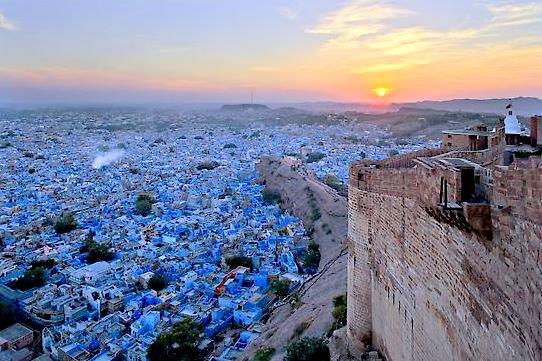 Mehrangarh Fort above the blue houses of Jodhpur