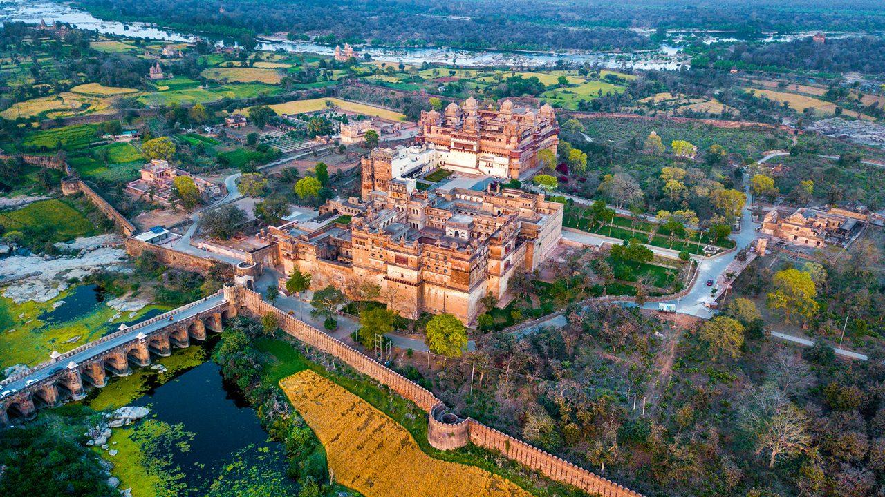 Bundela palaces and cenotaphs at Orchha, Madhya Pradesh